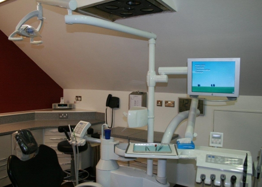 Dr  Avik J  Dandapat   Dental Implant Centre 02